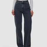 Women's Classic Jeans Relaxed Fit Washed Black